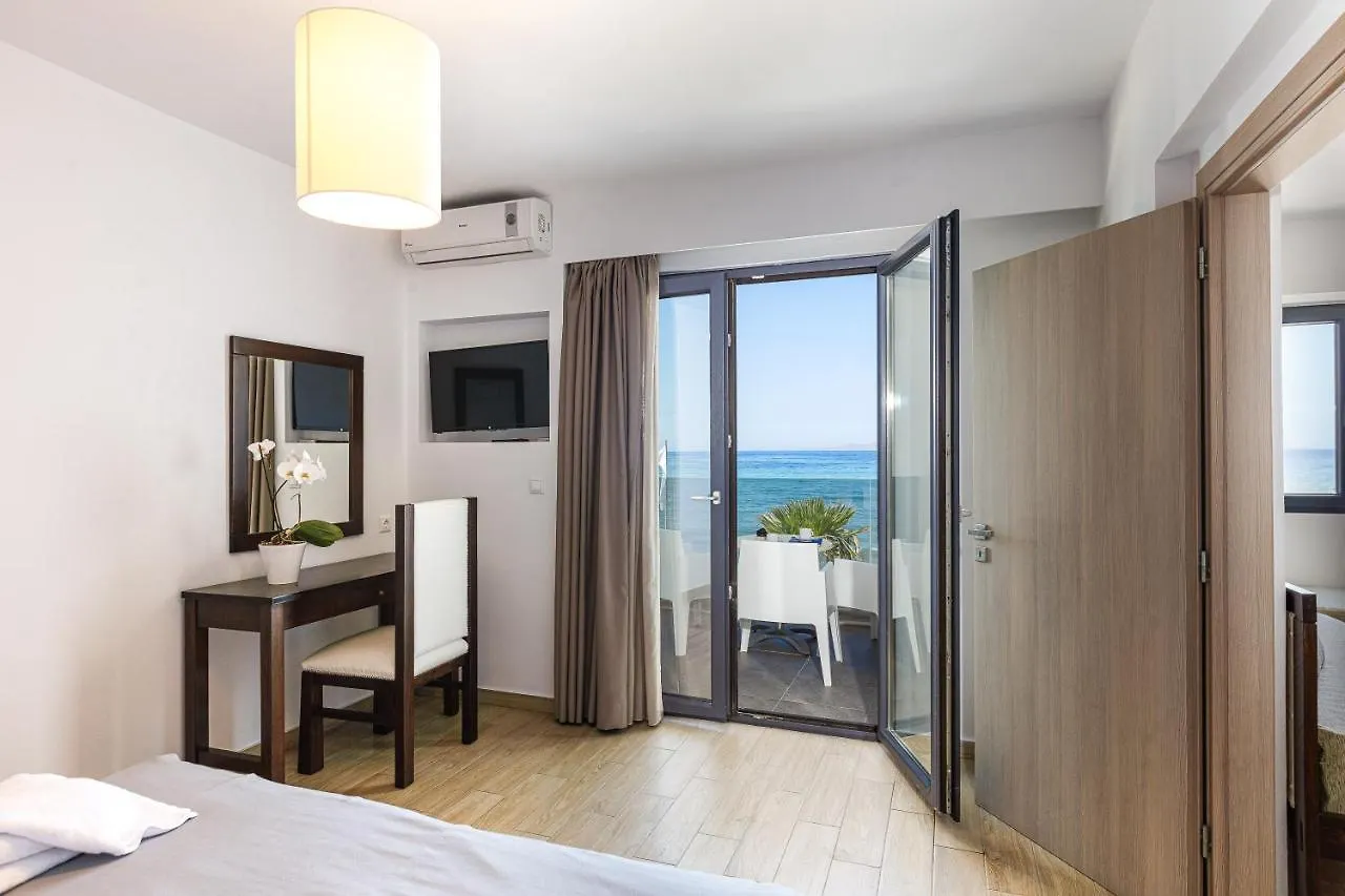 Aparthotel Golden Bay Boutique Hotel & Bungalows Kokkini Hani